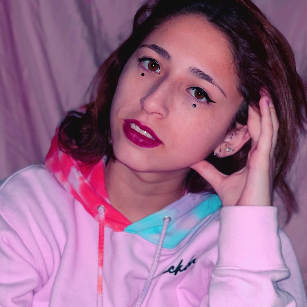 Meet your Posher, Adriana